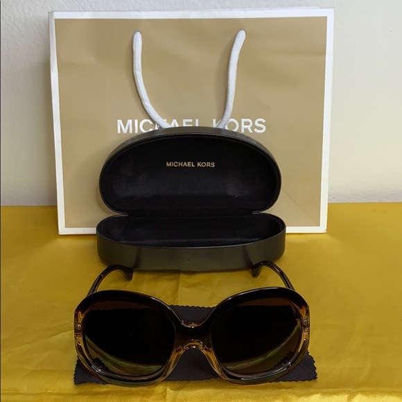 AUTHENTIC MICHAEL KORS SUNGLASSES - Picture 2 of 8